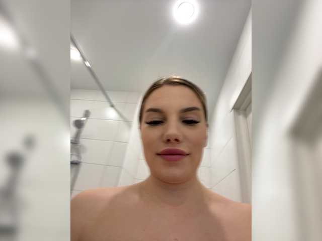 LYLAtop's BongaCams profile