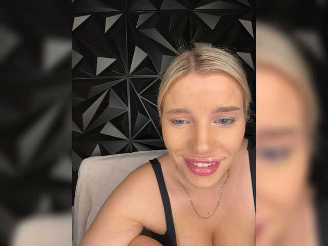 LYALYAtop
