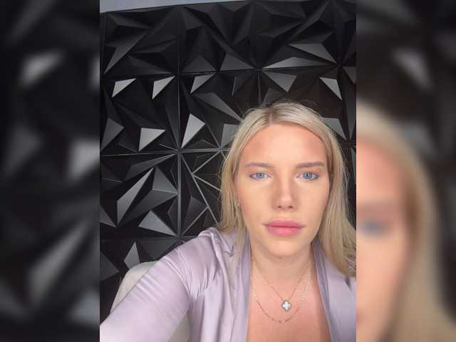 LYALYAtop