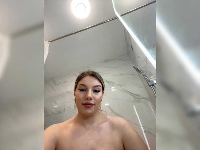 LYLAtop's BongaCams profile