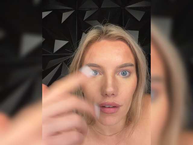 LYALYAtop
