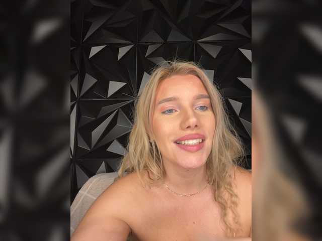 LYALYAtop