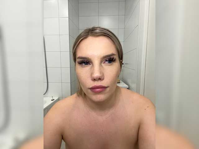 LYLAtop live cam