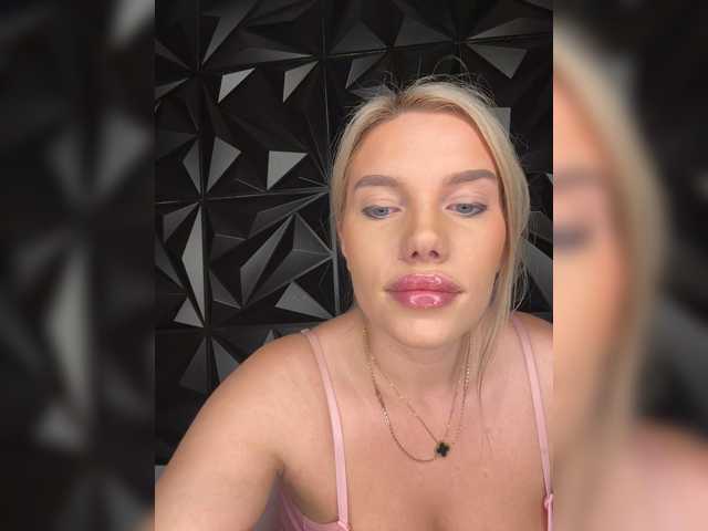 LYALYAtop
