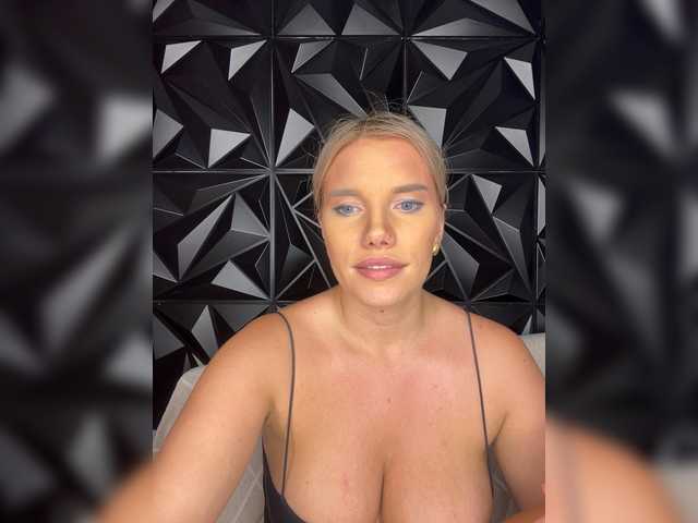 lylatop live sex show