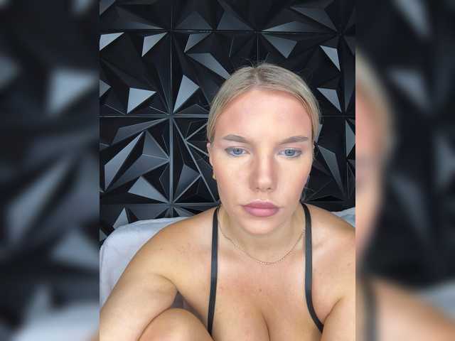 LYALYAtop