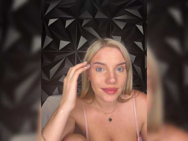LYALYAtop
