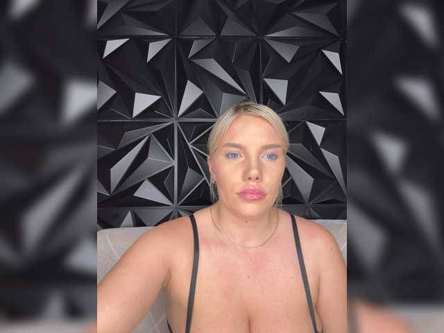LYLAtop live cam on BongaCams