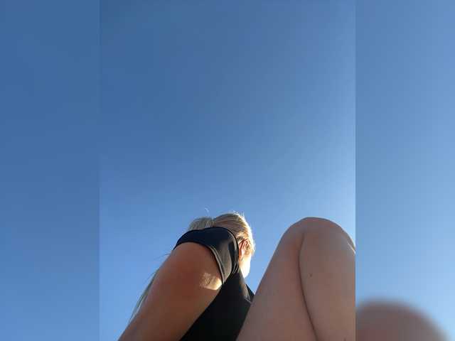 LYLAtop live cam on BongaCams