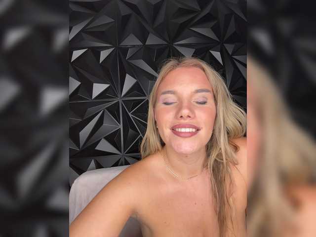 LYALYAtop