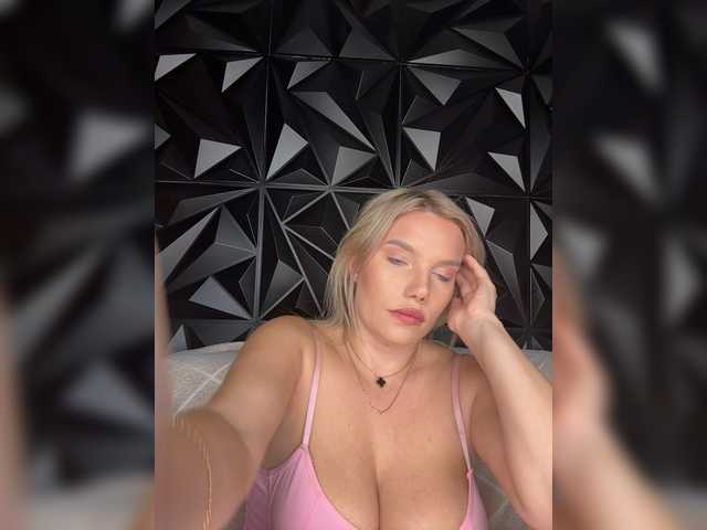 LYALYAtop