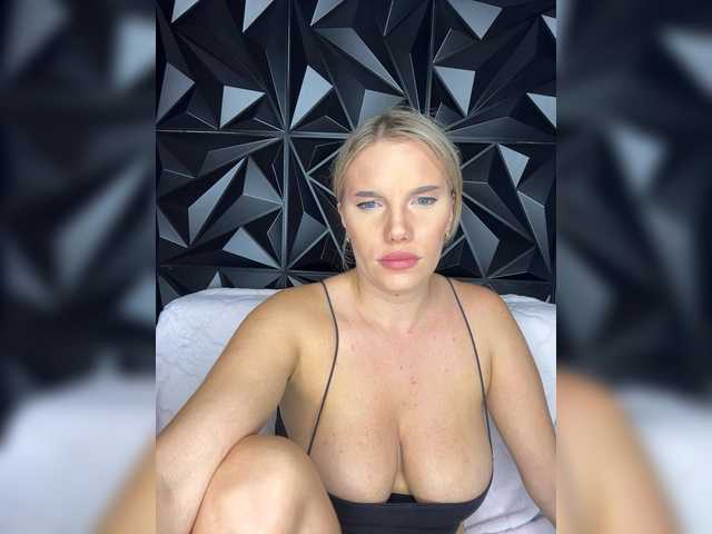 lylatop live sex show