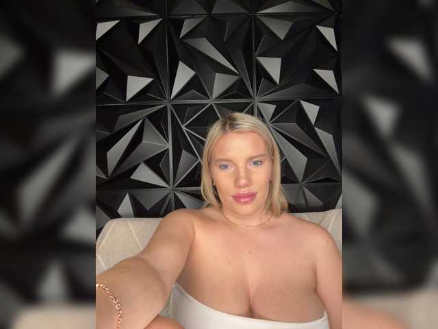 LYALYAtop