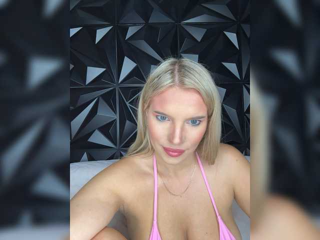 LYLAtop live cam