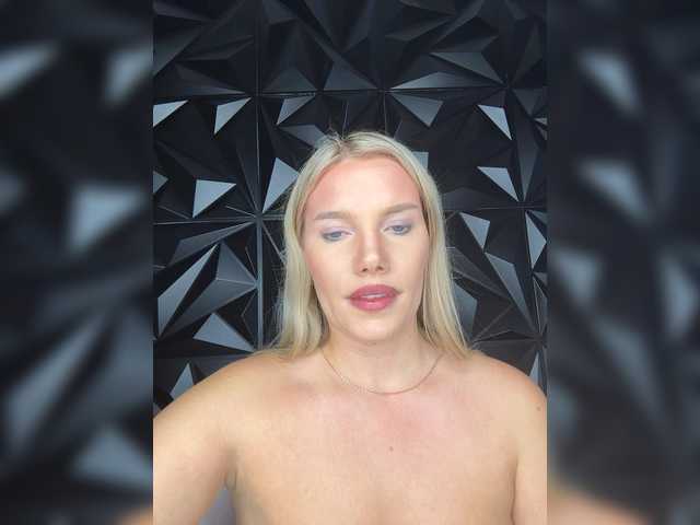 LYALYAtop