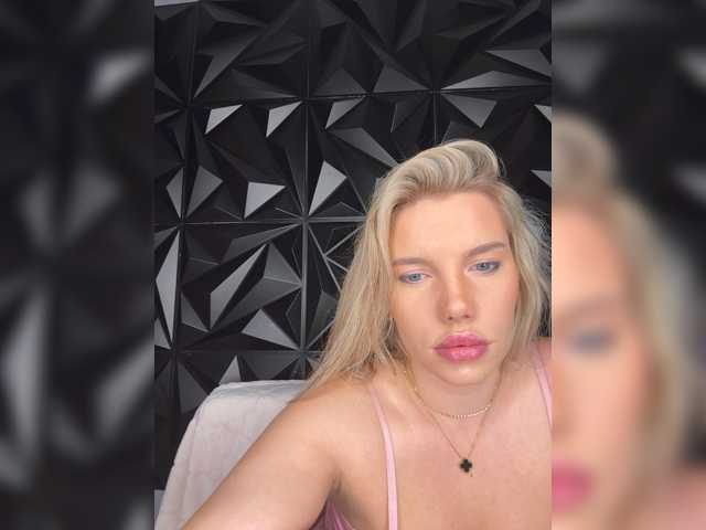 LYALYAtop