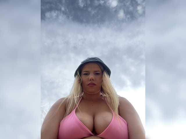 LYALYAtop live cam