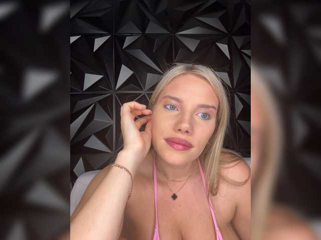 LYALYAtop