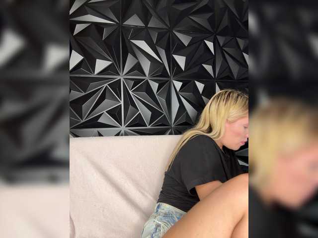 LYLAtop live cam on BongaCams