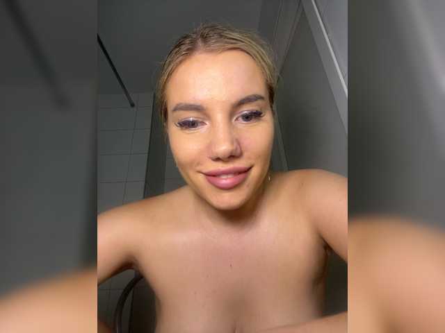 lylatop live sex show