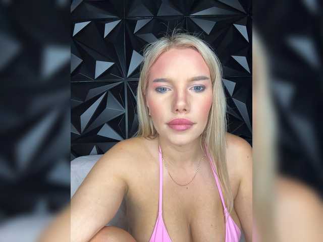 LYLAtop live cam