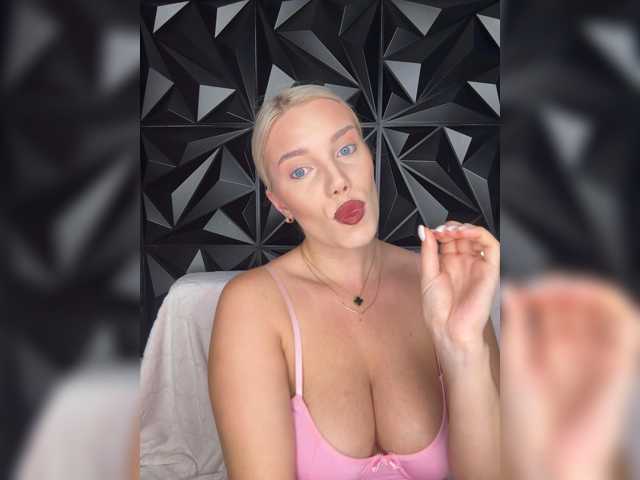 LYALYAtop