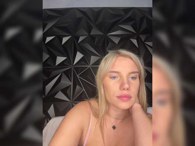 LYALYAtop