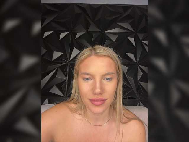 LYALYAtop