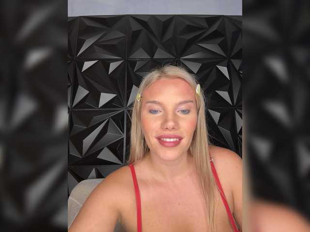 LYLAtop live cam on BongaCams