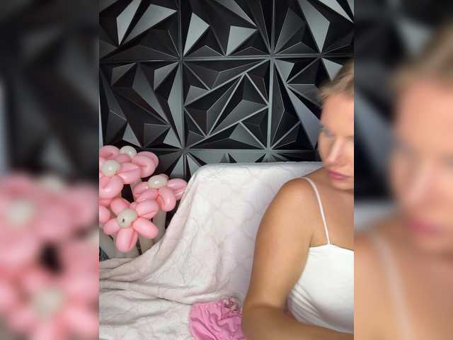 LYLAtop live cam on BongaCams