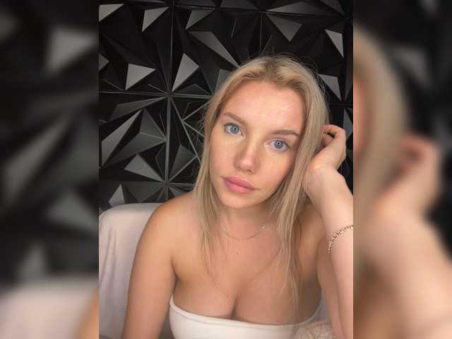 LYALYAtop