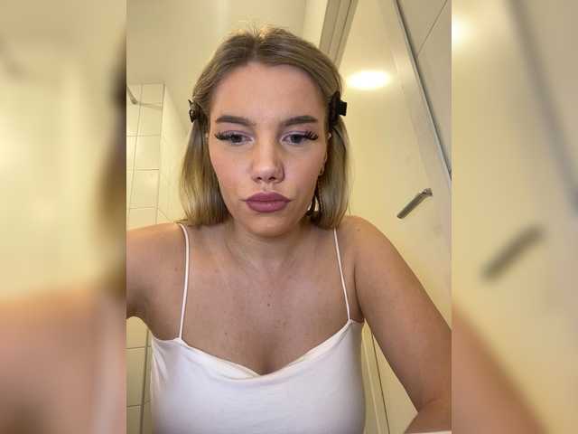 LYLAtop live cam