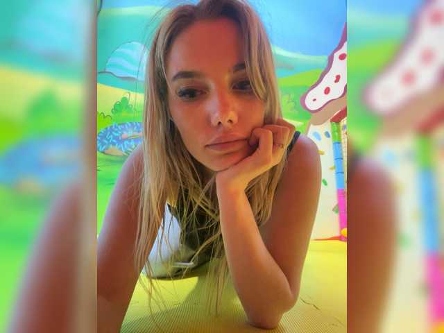LYLAtop Live Cam on BongaCams