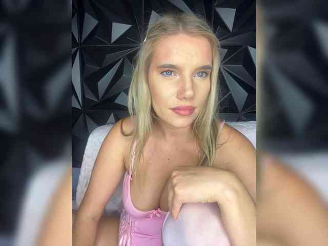 LYLAtop Sex Cam Show