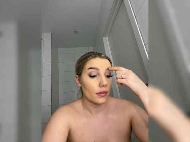 LYALYAtop webcam