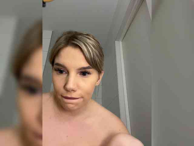 LYALYAtop webcam