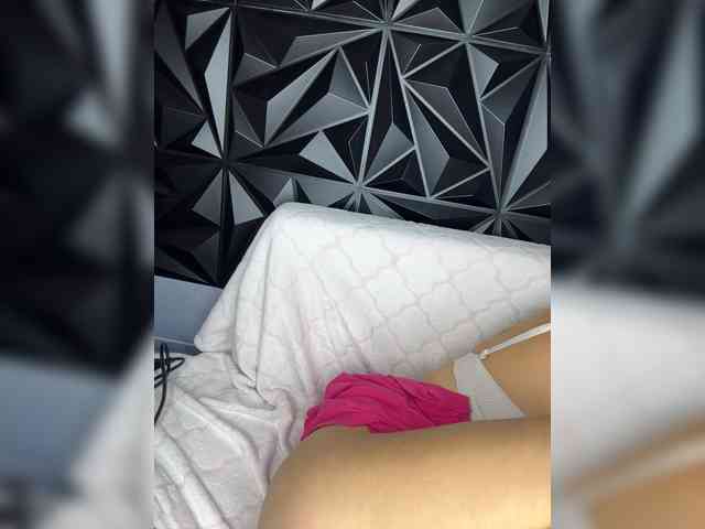 LYALYAtop webcam