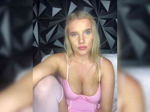 LYLAtop Sex Cam Show