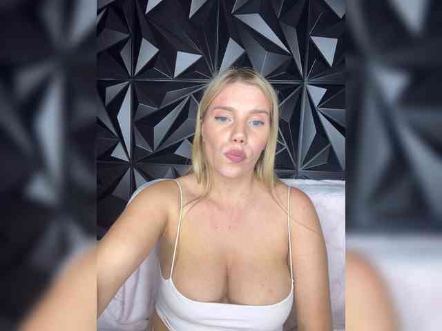 LYLAtop Sex Cam Show