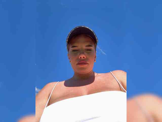LYALYAtop webcam