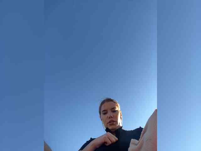 LYALYAtop webcam