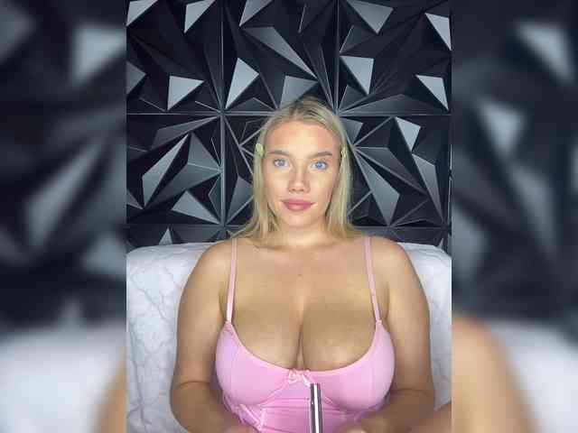LYALYAtop webcam