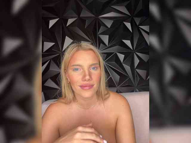 LYALYAtop