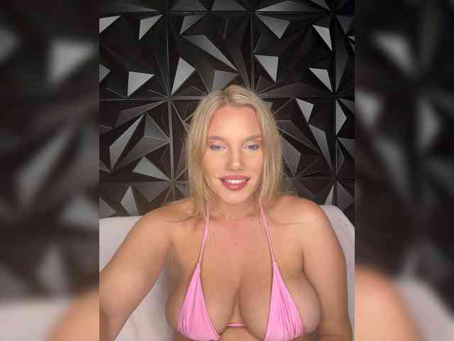 LYALYAtop webcam
