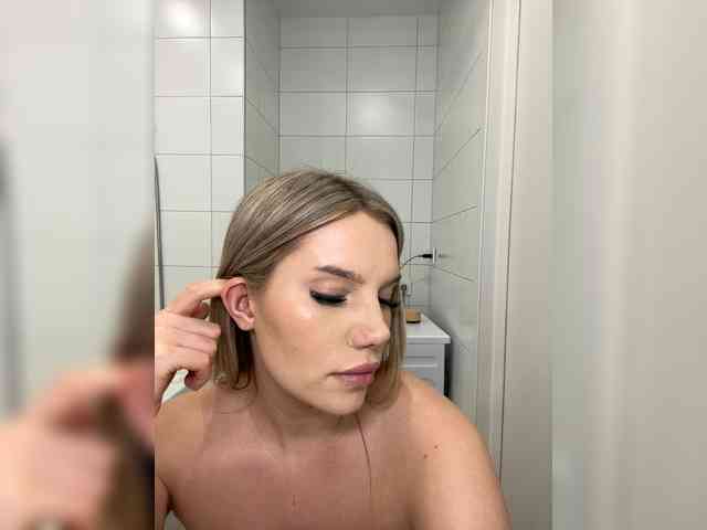LYALYAtop webcam