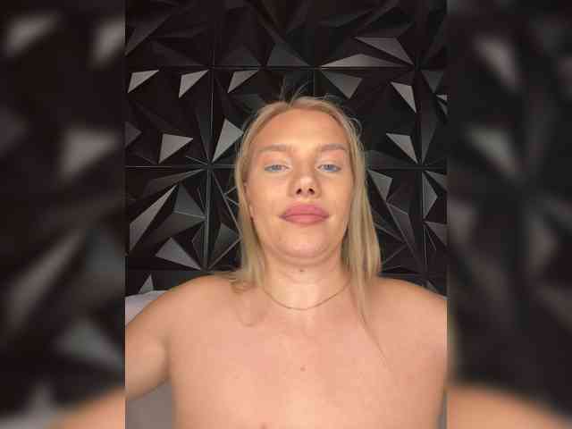 LYALYAtop