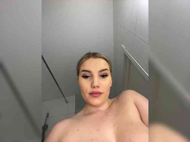 LYALYAtop webcam