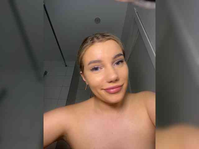 LYALYAtop webcam