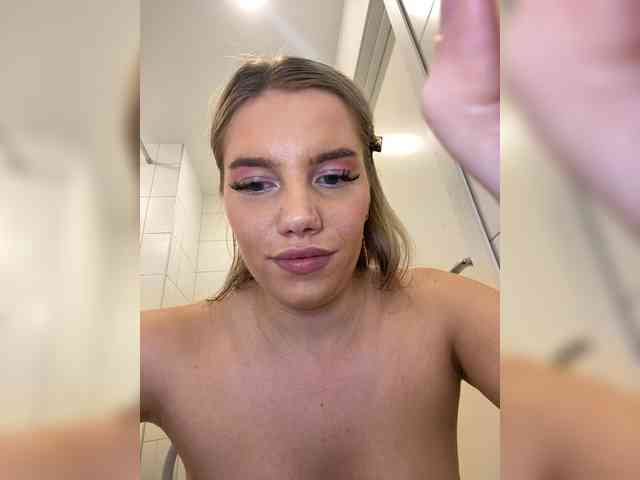 LYALYAtop webcam