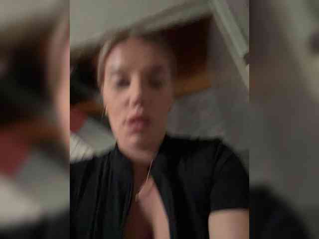 LYALYAtop webcam